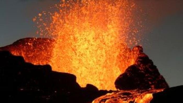 Britannica Kids: Volcanoes App: Screenshot #1