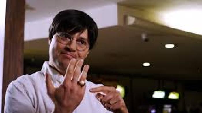 BFFs movie: Adam Rifkin shows off his fraternity ring