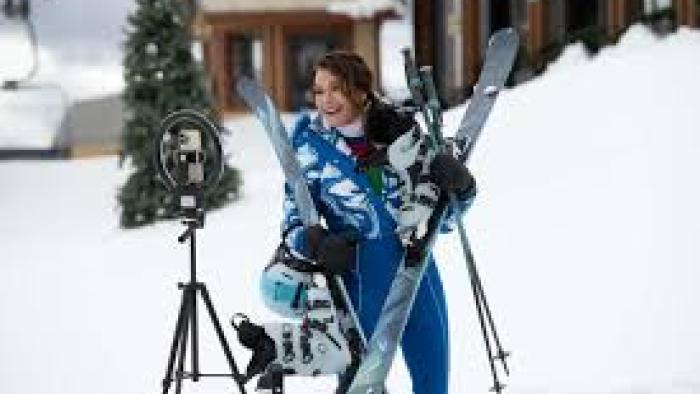 Christmas at the Chalet: Teri Hatcher in the snow