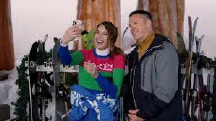 Christmas at the Chalet: Teri Hatcher and William Devry 