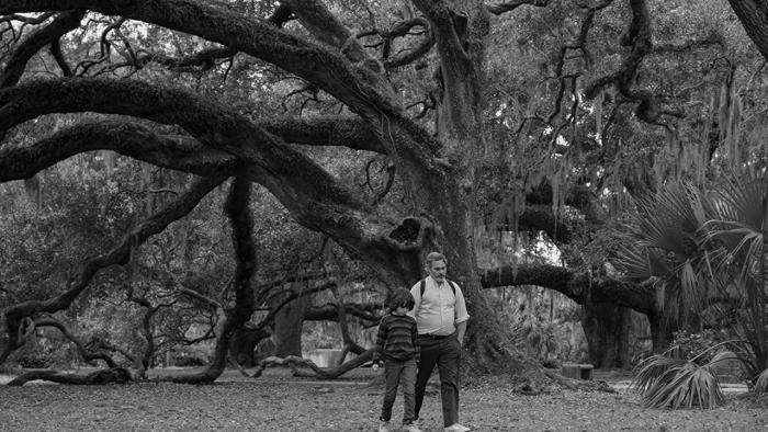 C'mon C'mon Movie: Jesse and Uncle Johnny walk in the park