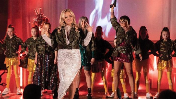 Deadly Cuts - hairdressers on stage at competition