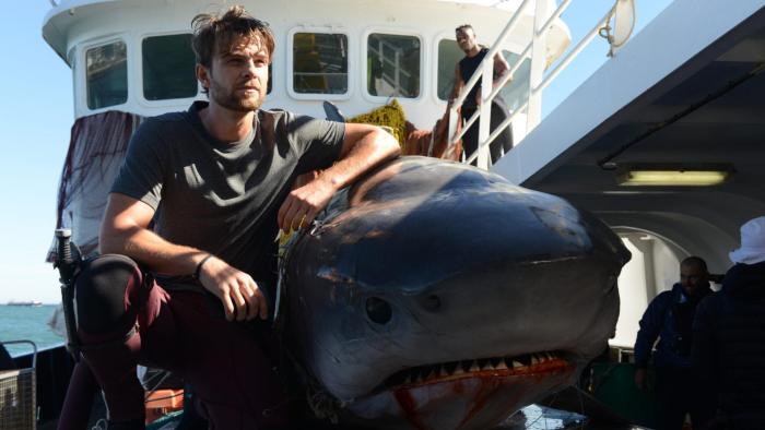Deep Blue Sea 3 Movie: Richard with a Sleepy Specimen