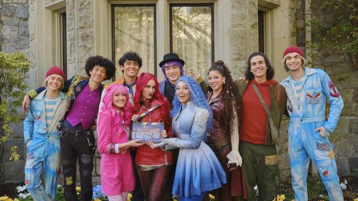 Descendants: Wicked Wonderland: The cast.