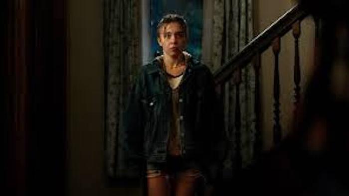 Echo Valley: Sydney Sweeney in a doorway.