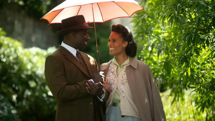 French Lover: Period costumes in a park.