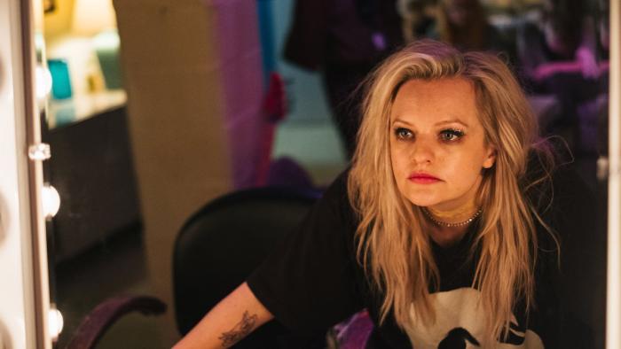 Her Smell Movie: Becky Something prepares for a show