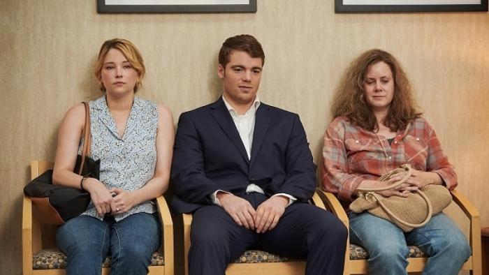 Hillbilly Elegy Movie: Lindsay, JD, and Bev sit in a waiting room