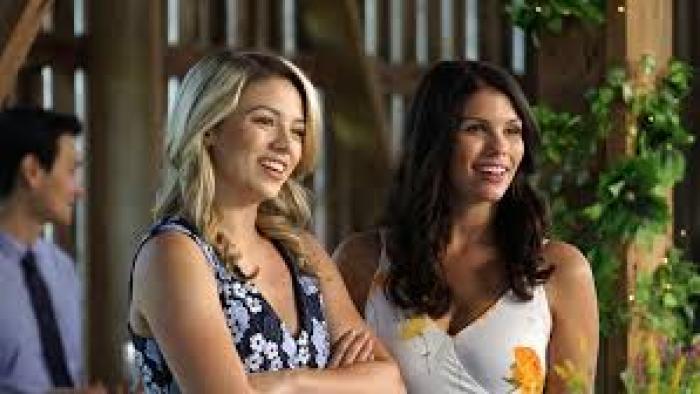 Hometown Holiday Movie: Samantha Gracie and Sarah Troyer