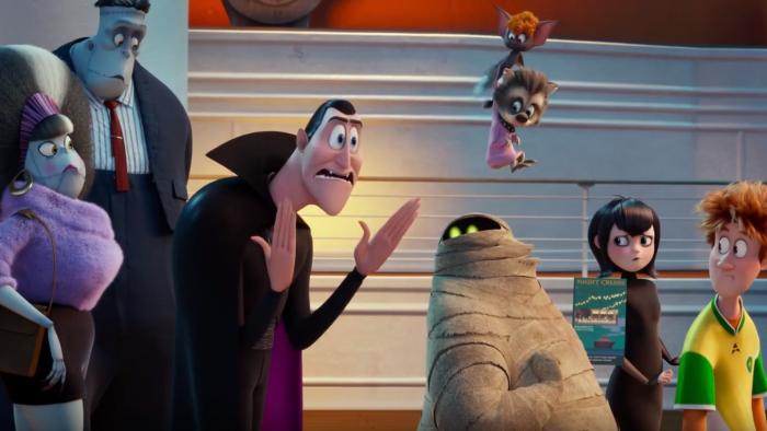 Hotel Transylvania 3: Summer Vacation Movie: Dracula and his family on a cruise ship