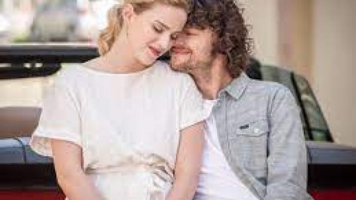 Kiss, Kiss! Movie: A White couples cuddles