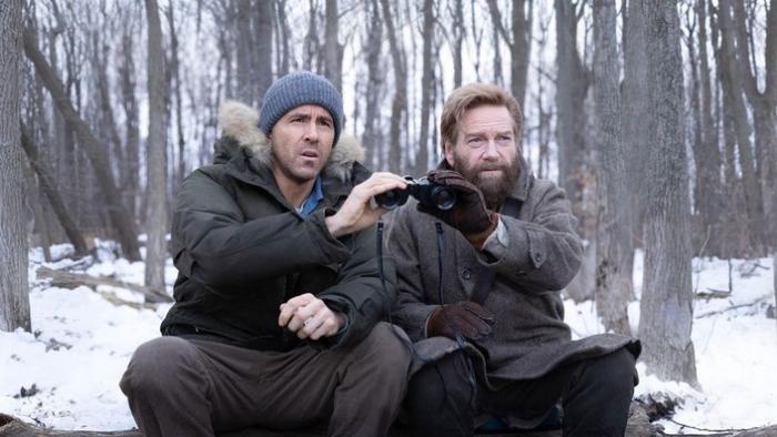 Mayday: Ryan Reynolds and Kenneth Branagh on a stake-out.