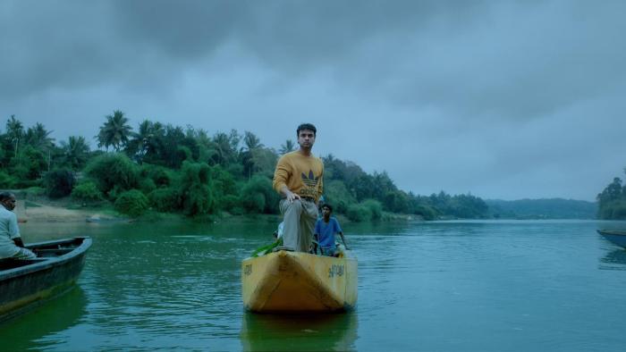 Minnal Murali Movie: Scene Two