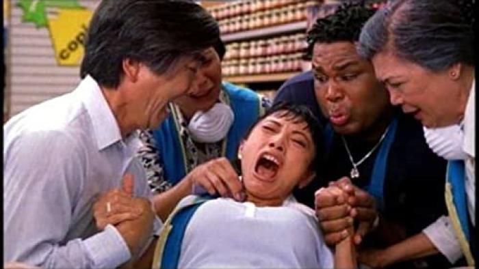 My Baby's Daddy: A woman gives birth in a store 