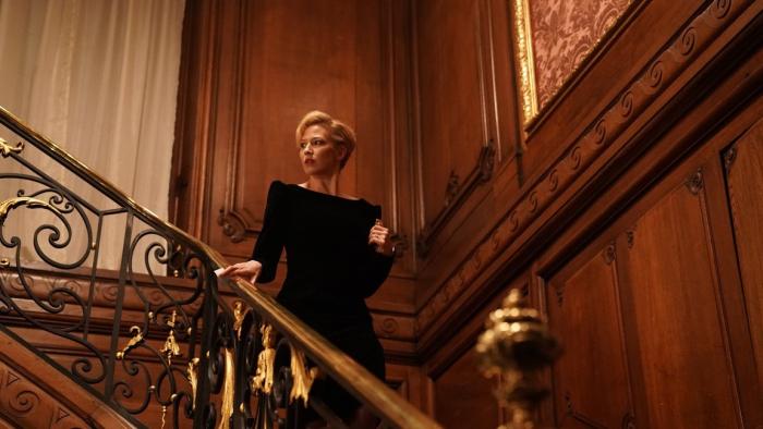 The Nest Movie: Allison descends stairs