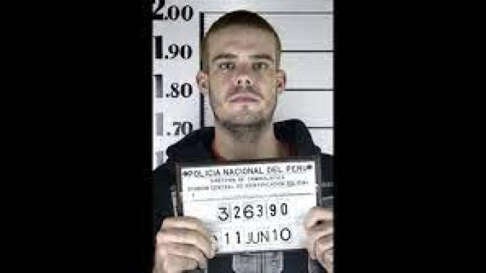 Pathological: The Lies of Joran van der Sloot: White man in prison with prison number