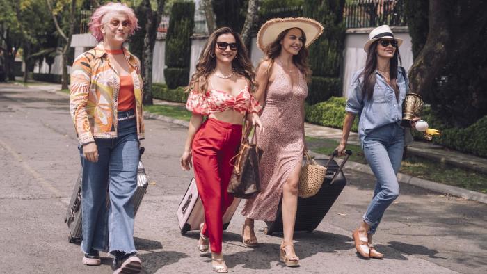 Queens on the Run: All for one and one for all.