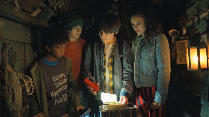 Spirit Halloween: The Movie: Scene One