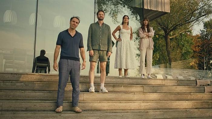 Splitsville Movie: On the steps of a glamorous house, Paul, Carey, Ashley, and Julie speak to an unseen visitor