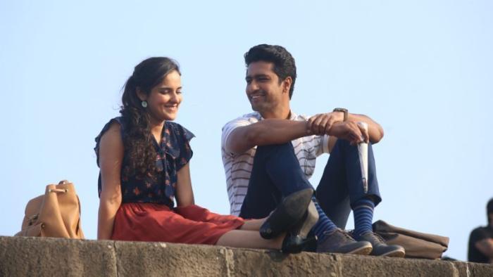 Love Per Square Foot Movie: Sanjay & Karina sitting together