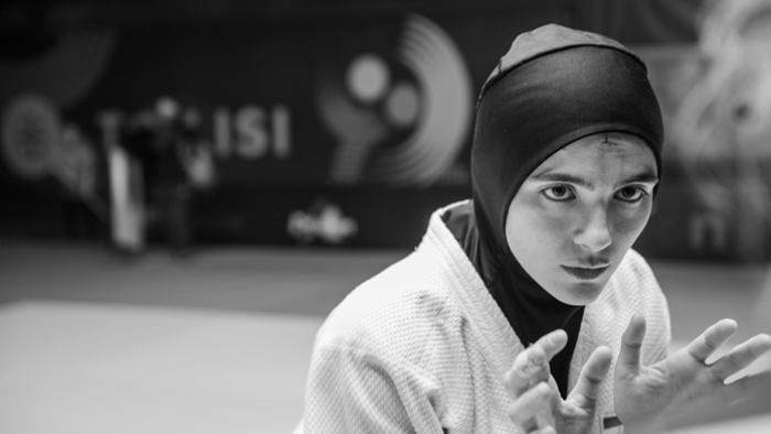 Tatami movie: Leila (Arienne Mandi) faces off against her off-screen opponent