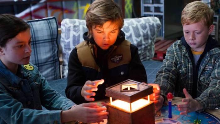 The Adventure Club Movie: The three kids and the puzzle box