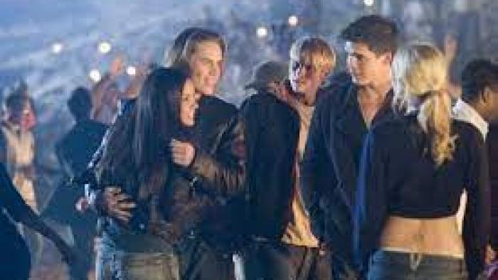 The Covenant Movie: Young people talk in a group 