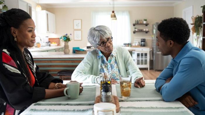 The Forge movie: Aspen Kennedy sits at a dining table with Priscilla C. Shirer and Karen Abercrombie