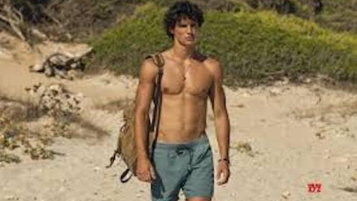 The Last Sunrise: Fernando Lindez on the beach.