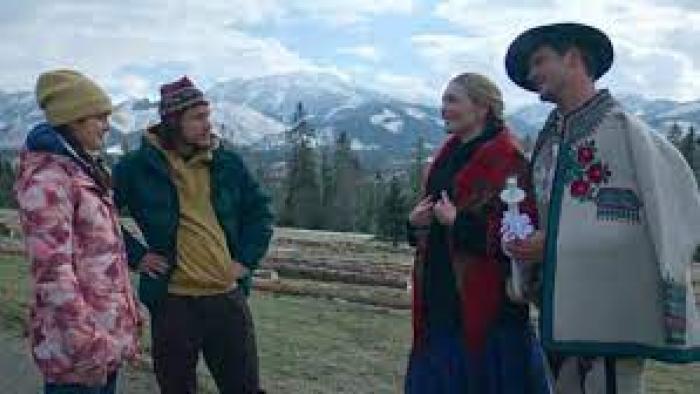 The Taming of the Shrewd 2: Two couples in folkloric costumes