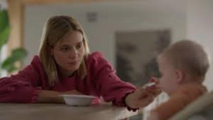 The Wonder Weeks: A mom and her child