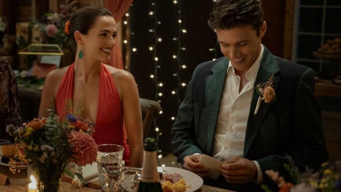 Voicemails for Isabelle: Nick Robinson and Zoey Deutch all dressed up.