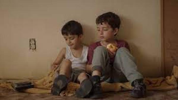 The Wolves: Young boys Leo and Max wait for their mother to come home from work