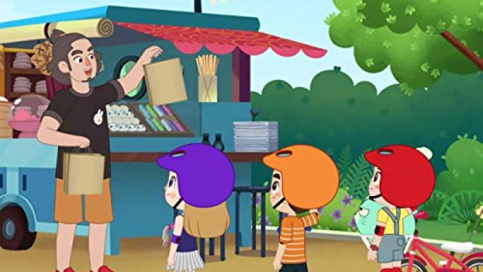 Luo Bao Bei goes on an adventure. 