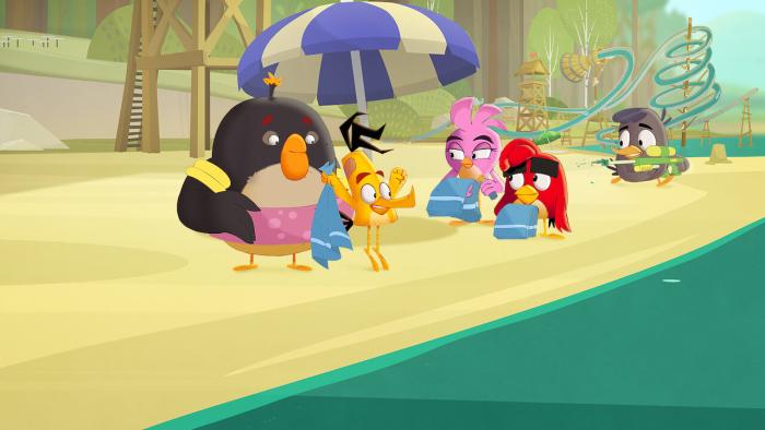 Angry Birds Summer Madness TV Show: the birds go to the beach