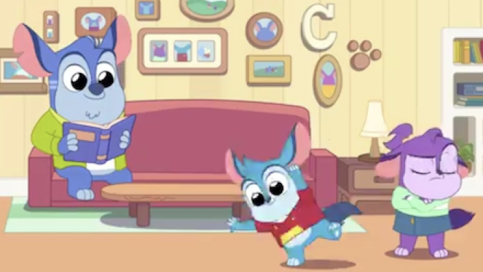 Chip Chilla TV show screenshot 2: Chum Chum looks on while Chip and Charla disagree.