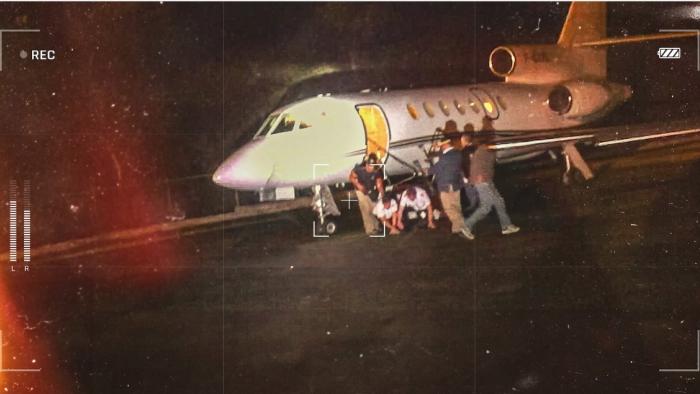 Cocaine Air: phone footage of the pilots being dragged off the plane