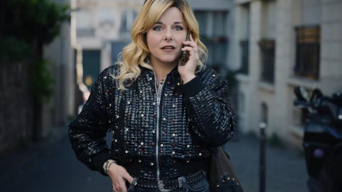 The Confidante: Christelle (Laure Calamy) on her cell phone