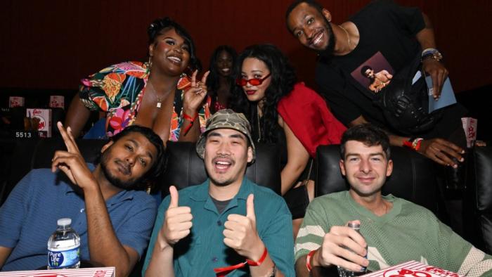 Funny AF: Stand-up comics from the New York showcase bond