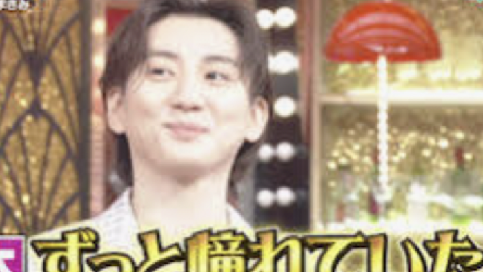 Golden SixTones TV show screenshot 3: Taiga Kyomoto smirks during game. 