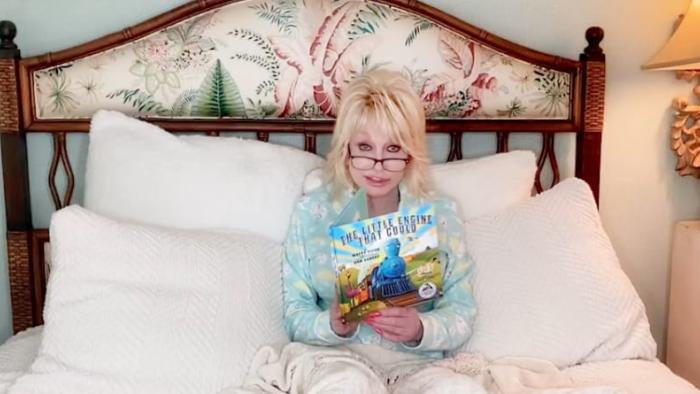 Goodnight With Dolly TV Show: Scene 1