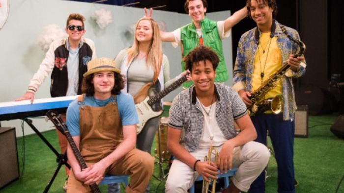 Life Hacks for Kids: On the Road TV Series: Scene #5