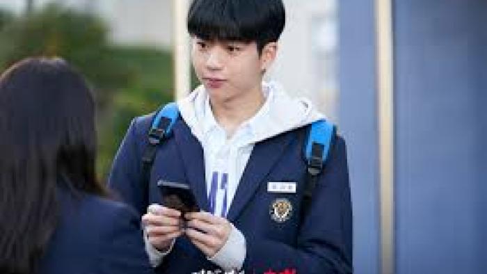 Head Over Heels TV show Screenshot #3: A young Korean man wears a school uniform