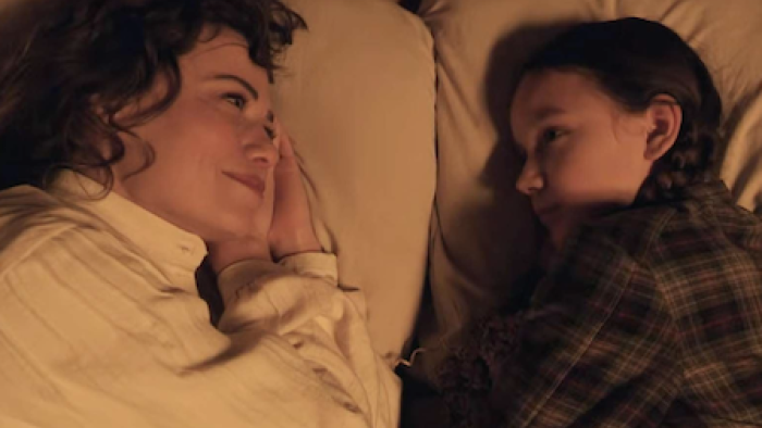 Hope Valley: 1874 screenshot 1: Rebecca and Sarah Clarke lie in bed facing each other. 