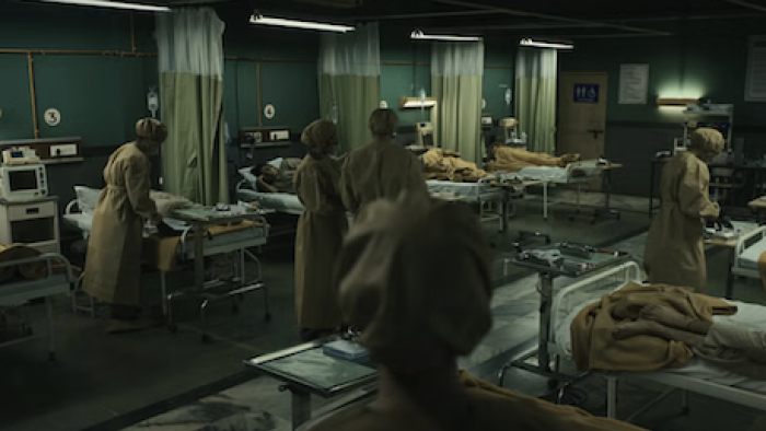 Kaali Paani TV show screenshot 1: Sick people overflow medical ward. 