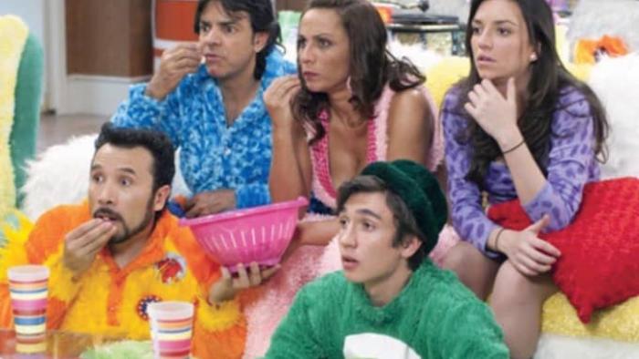 La Familia P. Luche TV Show: Scene #2