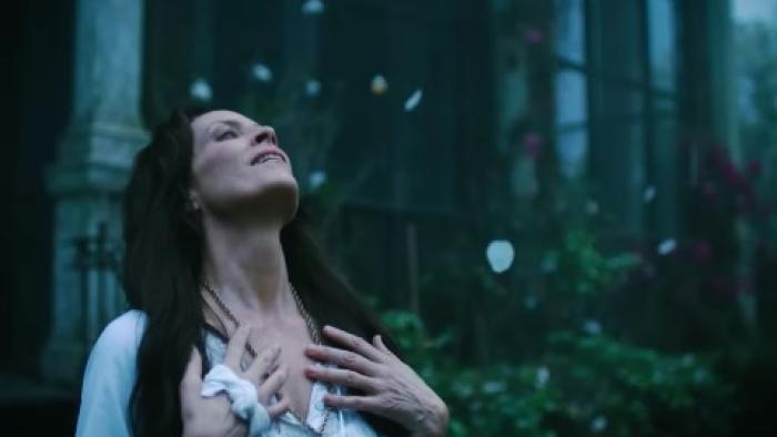 Mayfair Witches: Annabeth Gish as Dierdre