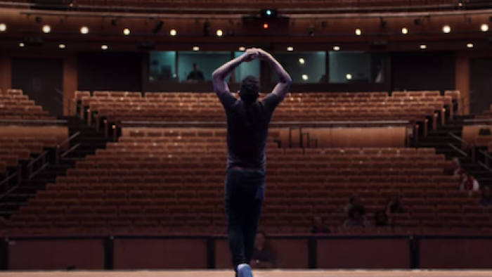 Move TV Show: Popping on stage