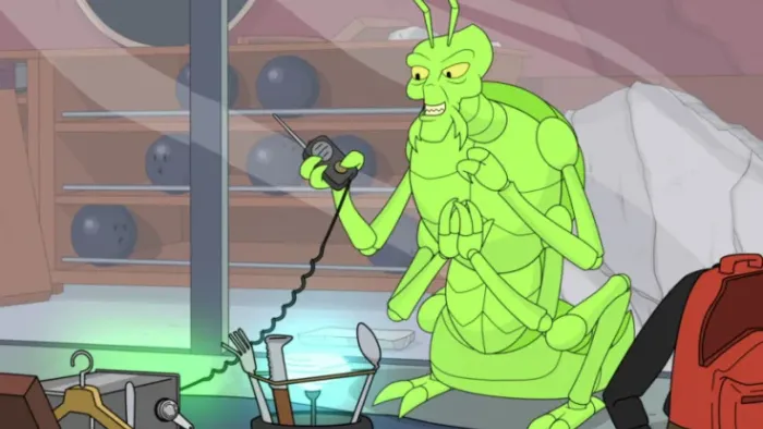 Mulligan TV Show: alien Axatrax uses the phone
