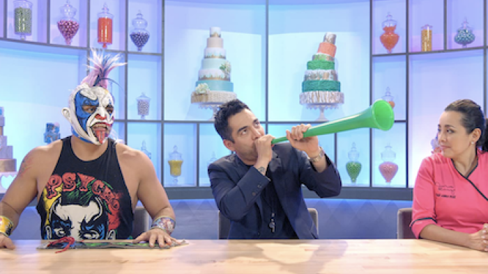 ¡Nailed It! Mexico TV Show: Bringing in some lucha libre. 